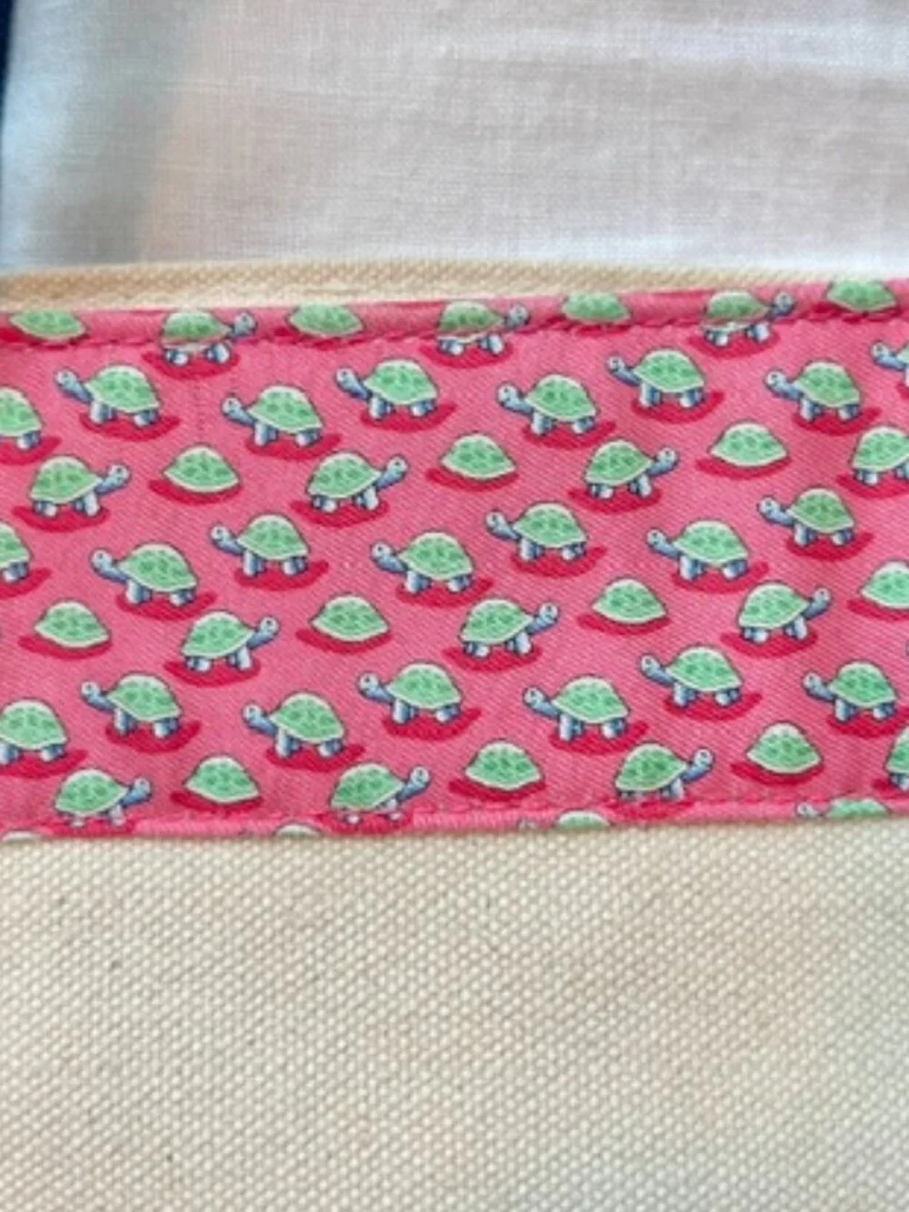 Vineyard Vines preppy canvas